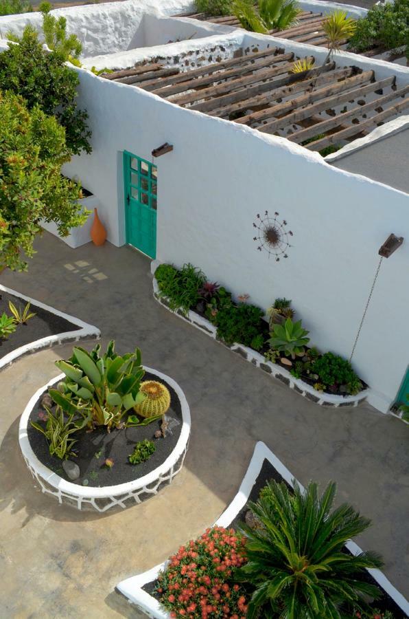 Los Lirios Rural - Adults Only 3* Tías